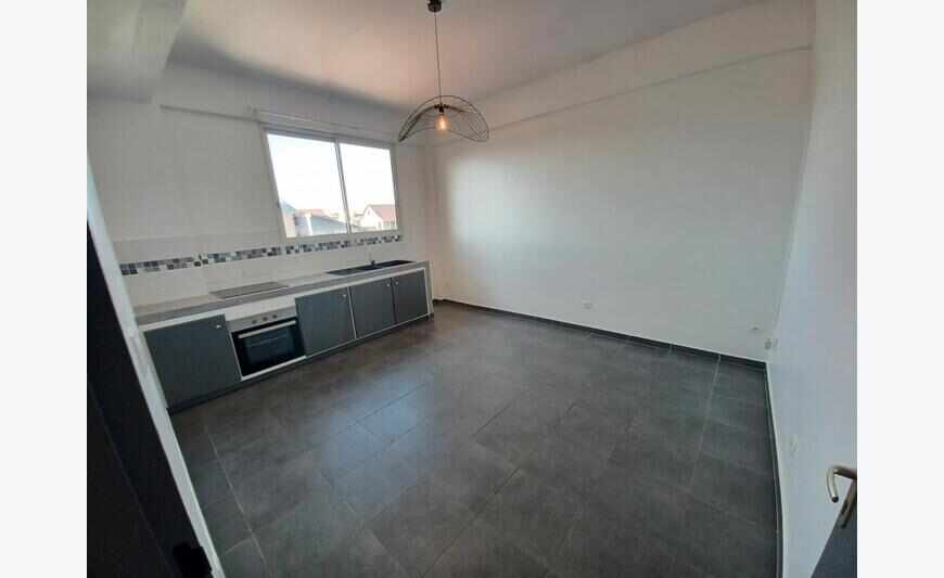 Appartement non meublé 2 pièces Cville...