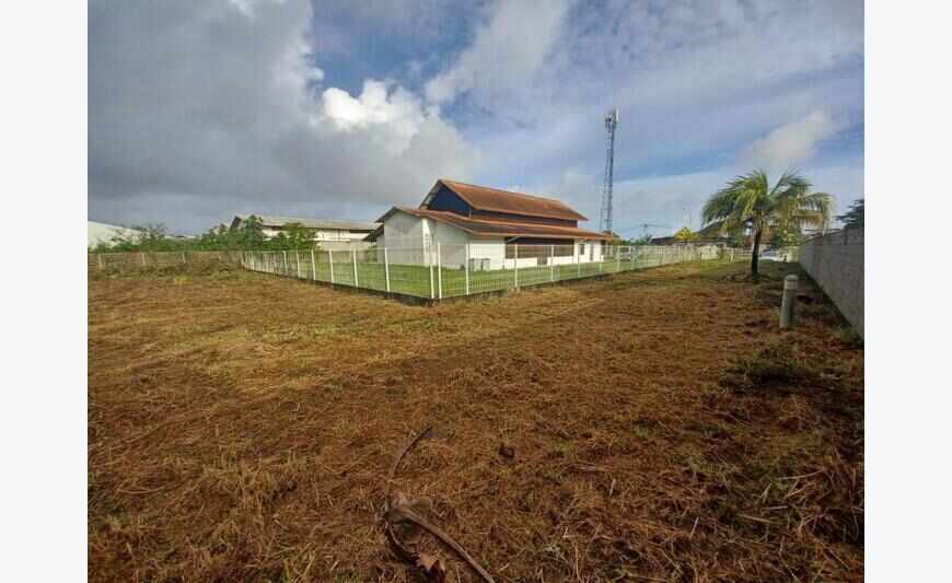 1 700M2 De Terrain Pour Activite...