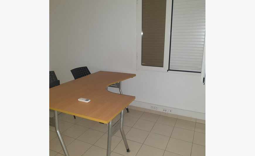 à louer Baie Mahault Bureaux