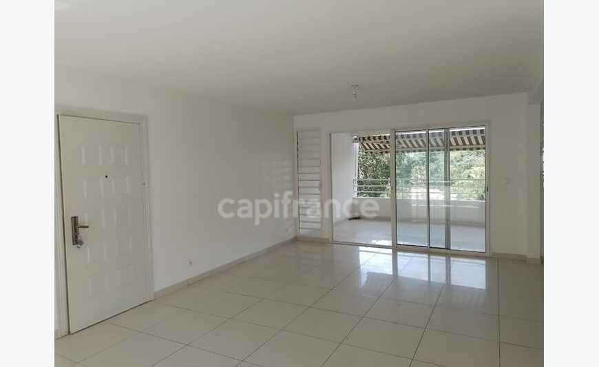 Bel appartement T4 Fort de France Didier