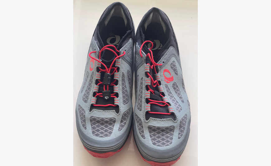 Mountain bike shoes