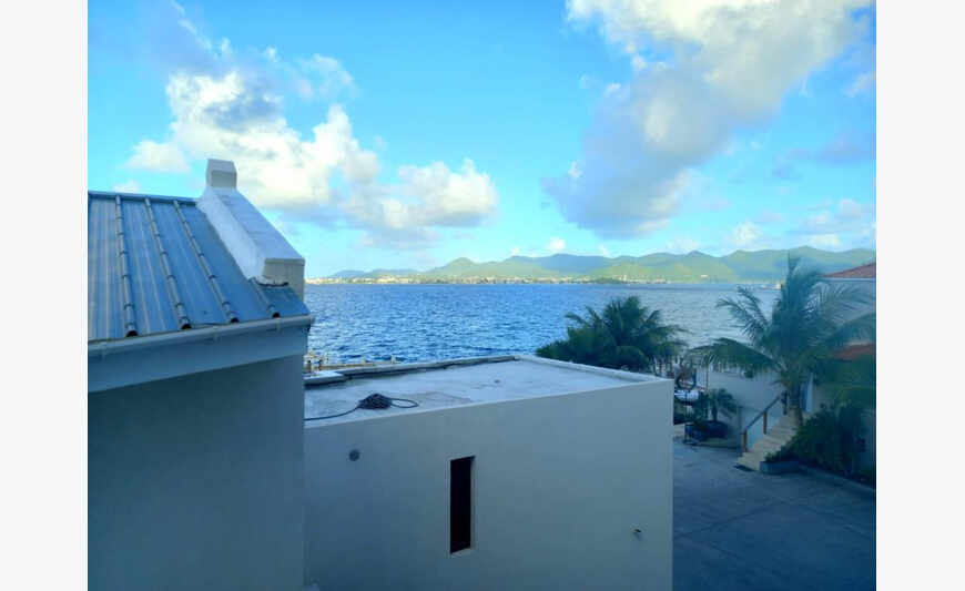 Luxurous 2bed 2 and 1/2 bath inCupe Coy