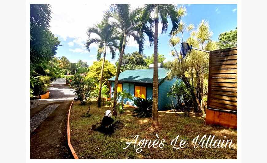 Propriété de 4 bungalows + Maison T4 +...