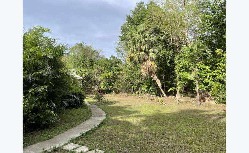 Maison f3 avec superbe Terrain constructible 2592 m2 plus