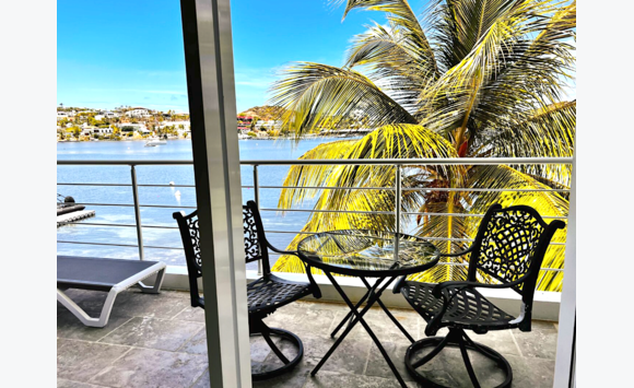 Waterfront 2 Br 2B baths Oyster Pond St. Maarten