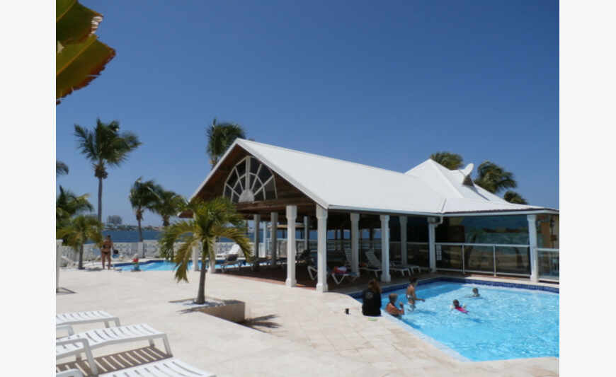 Ravissant studio terrasse résidence Baie Nettlé