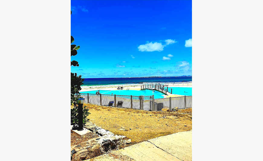 Splendid T3 view eastern bay