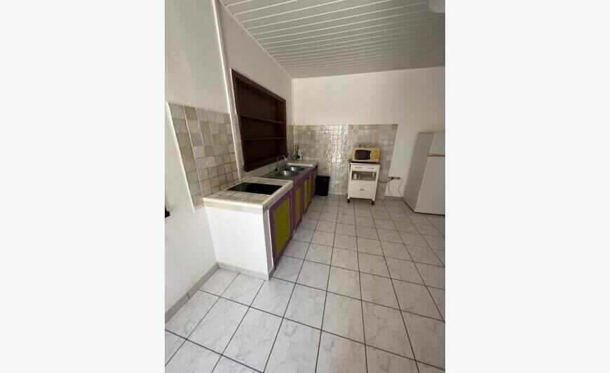 Grand studio (15) en location 900 Eur...