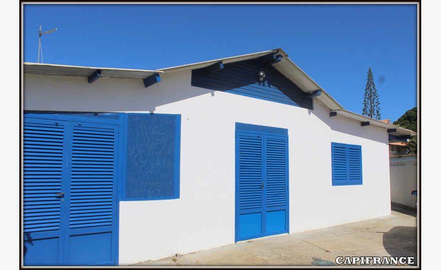 A Kourou (Guyane Francaise) Une Jolie Maison De Rapport de
