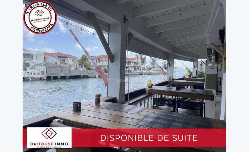 Restaurant avec dock privé
