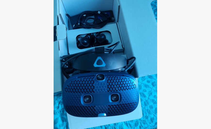 Casque réalité virtuelle HTC Vive Cosmos