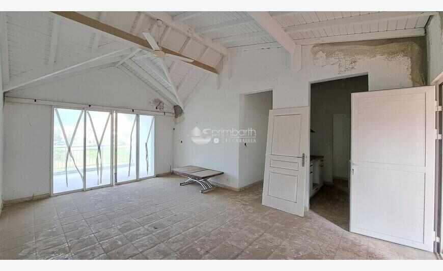 Proche Hope Estate - Apt 2 chb à rénover