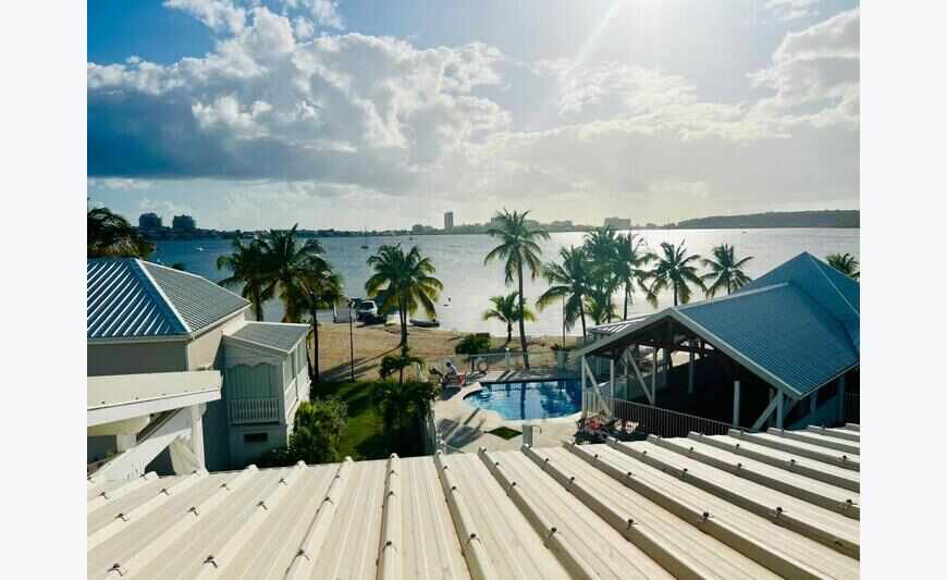 T2 Duplex Apartment - Baie Nettle