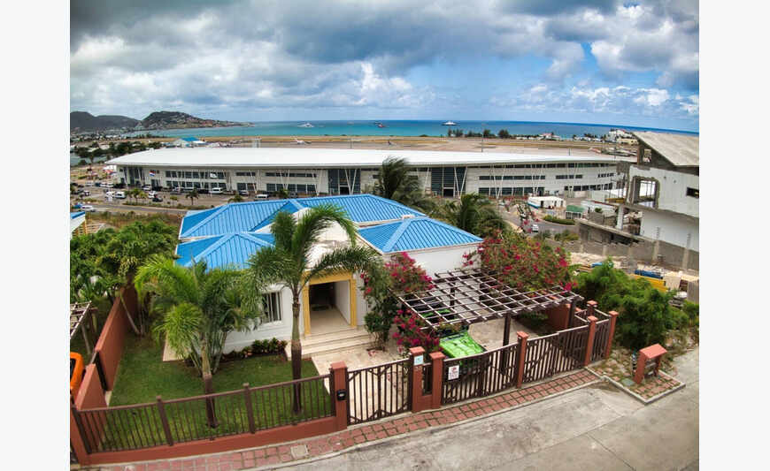3-Bedroom Beautiful Villa available in Maho