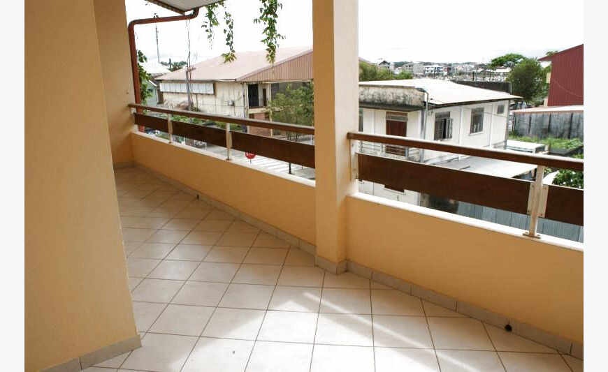 Appartement 73 m2 - T3 entrée centre...