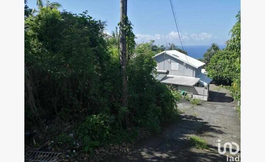 Terrain 300 m²