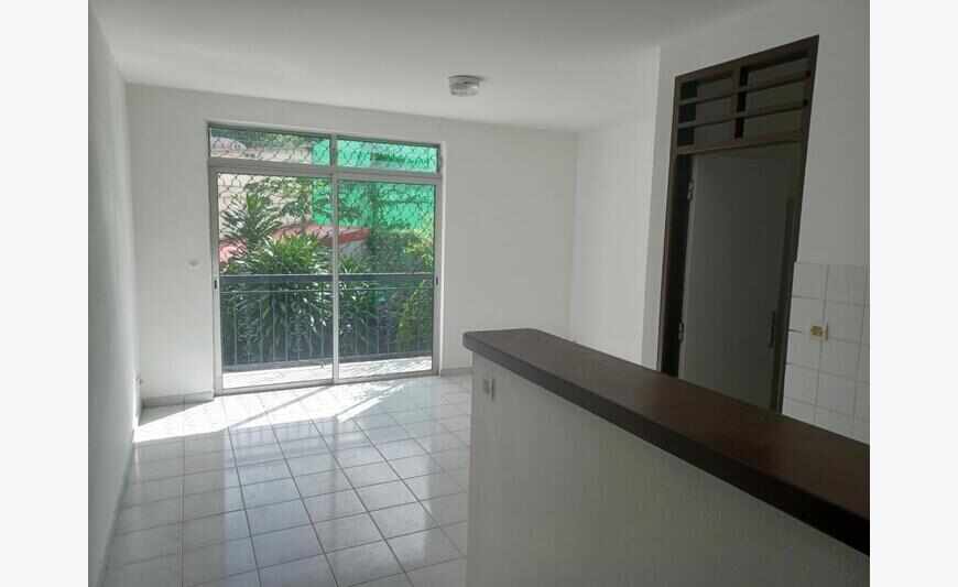 À Cayenne, appartement de type studio...