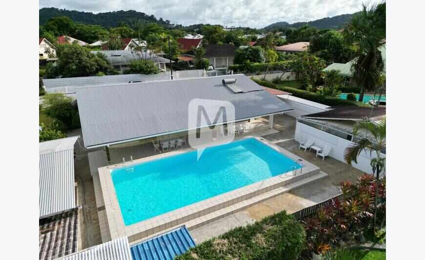 Cayenne maison P4 + bungalow studio...