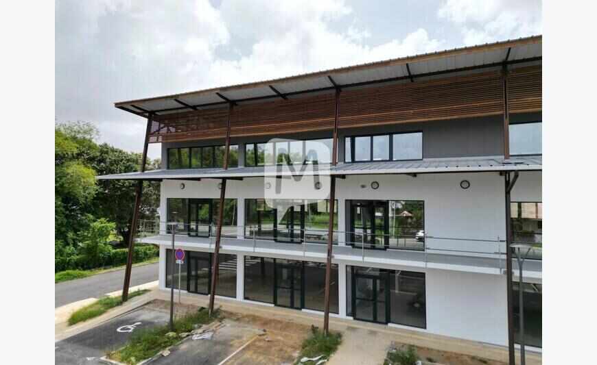 à louer Remire Montjoly local commercial de 131 m² 1e étage