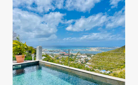 VILLA ALMOND GROVE SXM
