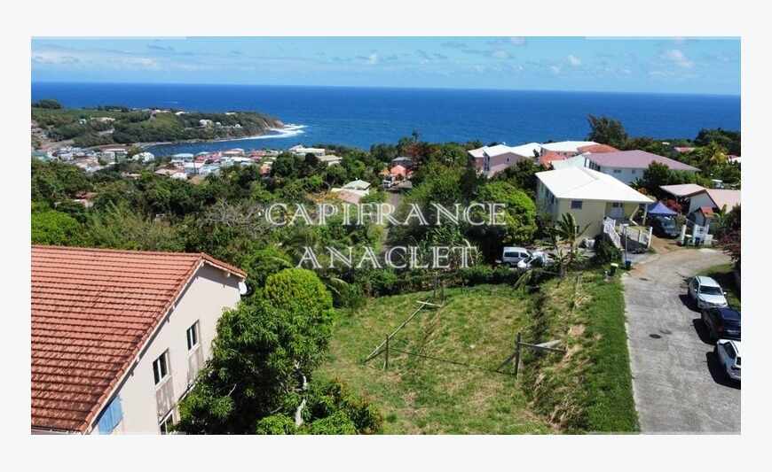 Le Marigot terrain de 653 m avec vue mer