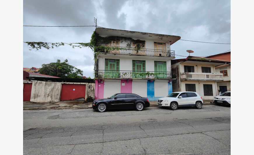 Cayenne immeuble R+2 de 6 lots- Terrain de 375,00 m²