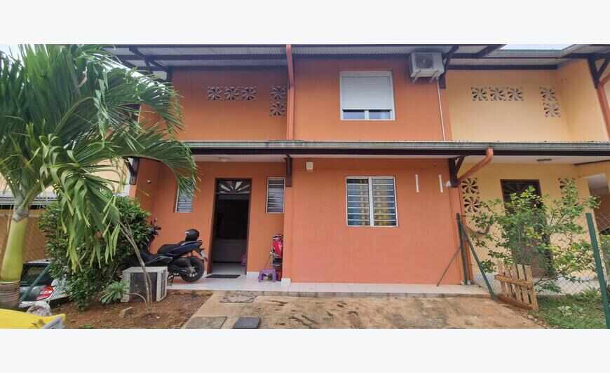 Location maison mitoyenne en duplex de...