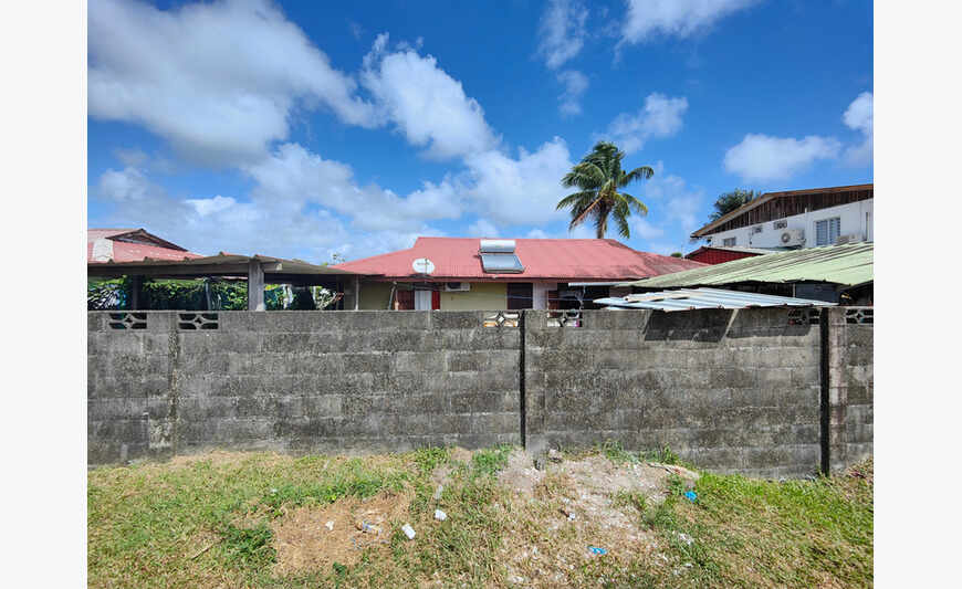 Sinnamary maison P4 de 79 m² - Terrain de 700,00 m² - Plain