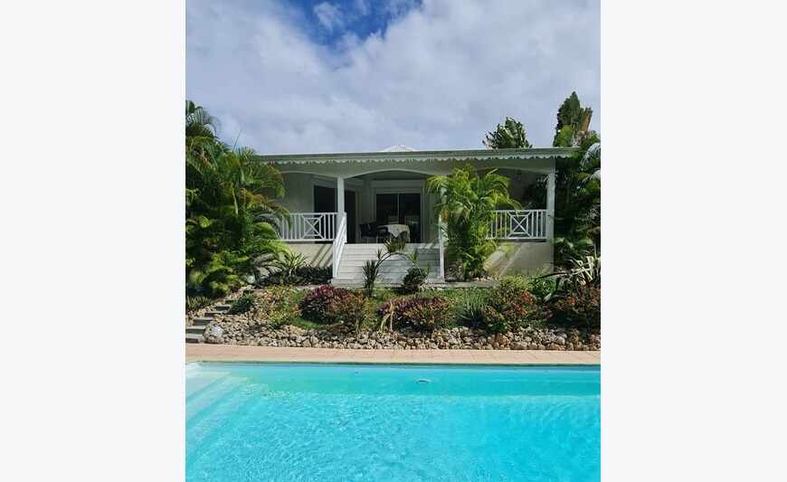 Le Moule maison P3 de 100 m² - Terrain de 700,00 m²