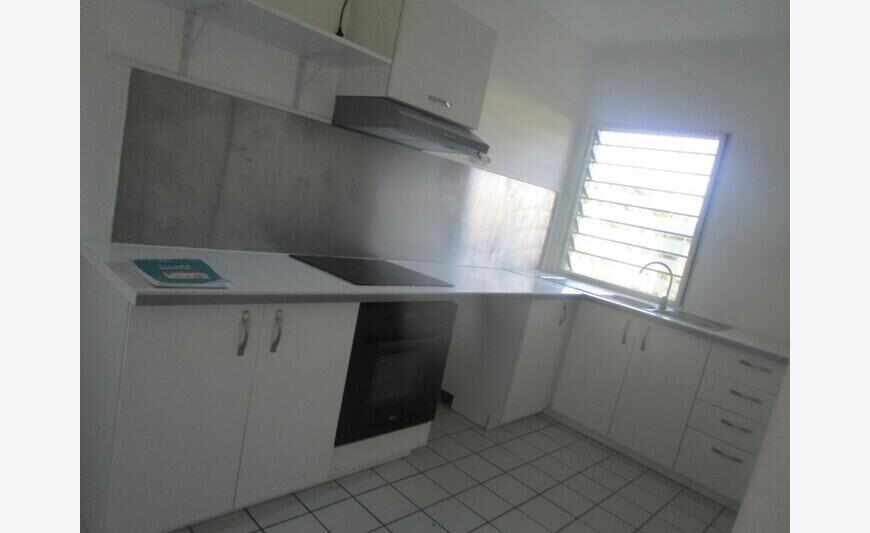 Grand appartement avec 3 pièces à acheter à Kourou