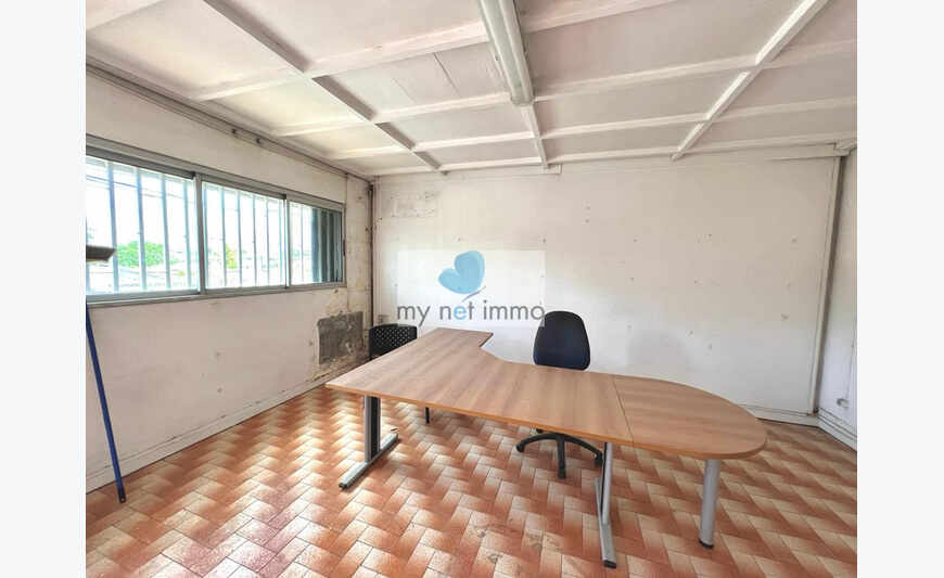 PETIT BUREAU A LOUER A JARRY