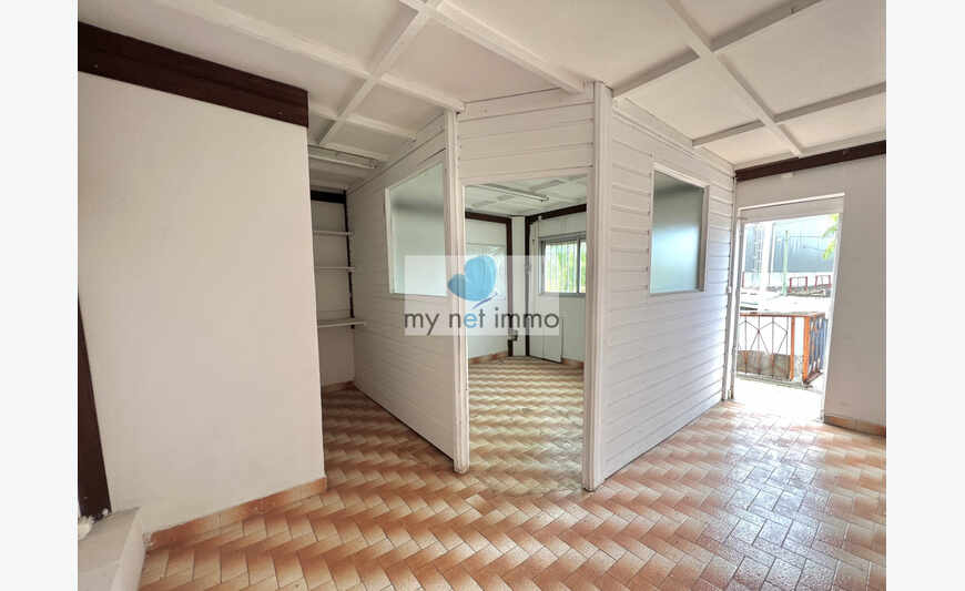 PETIT BUREAU A LOUER A JARRY