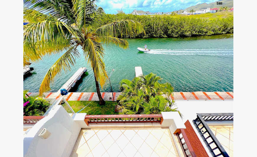 SBYC 1BR Condo plus cale de bateau, St. Maarten