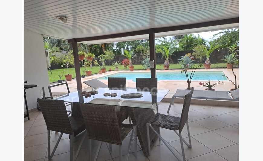 Macouria maison P4 de 120 m² - Terrain de 1 049,00 m²