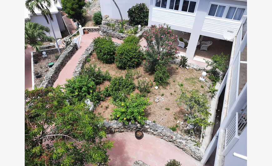 1 appartement 2ch + 4 studios