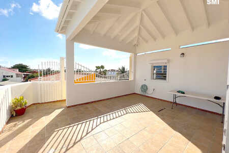 5 Units Building good return Cole Bay St. Maarten