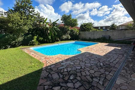 Pour investisseur Maison De Type 5 avec piscine