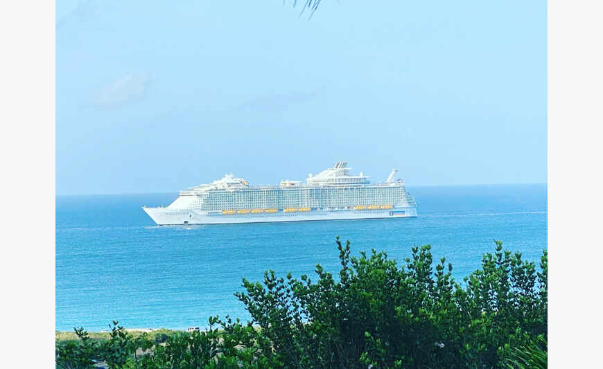 Grande villa avec piscine avec vue sur Little Bay