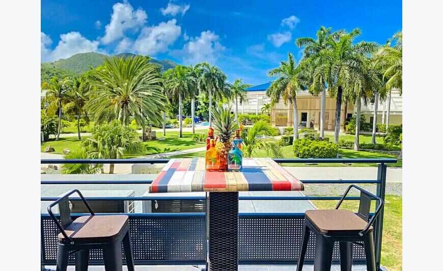 Spacieux Deux Pieces Sur La Marina