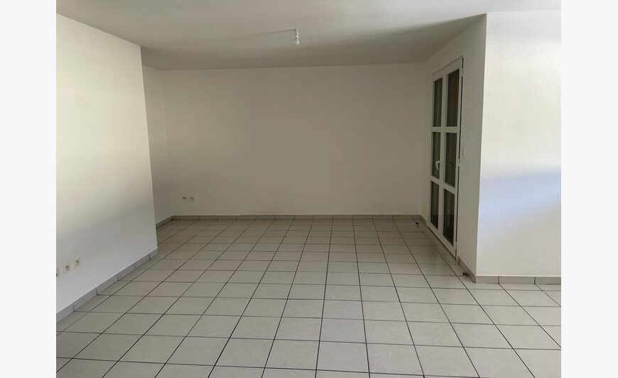 Appartement avec balcon à Kourou avec Carol Immo