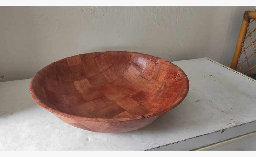 Grand saladier en bois...wooden salad bowl