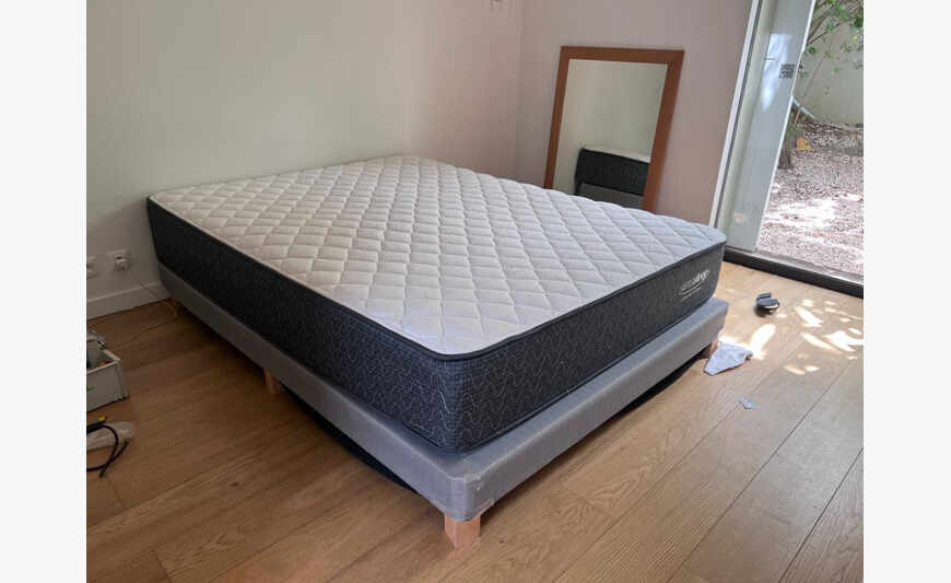 Lit complet Queen Size Ashley Sleep