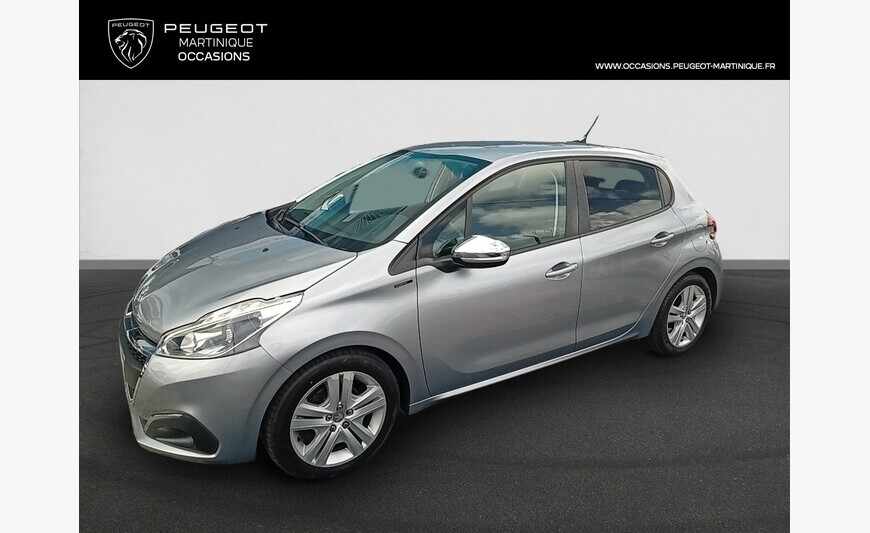 PEUGEOT 208 1,2L PURETECH 82 SIGNATURE