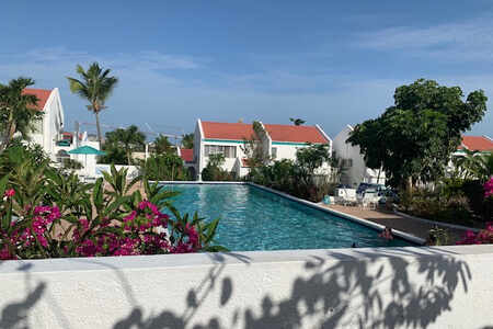 Set of 2 apartments Tradewind Cupecoy sxm