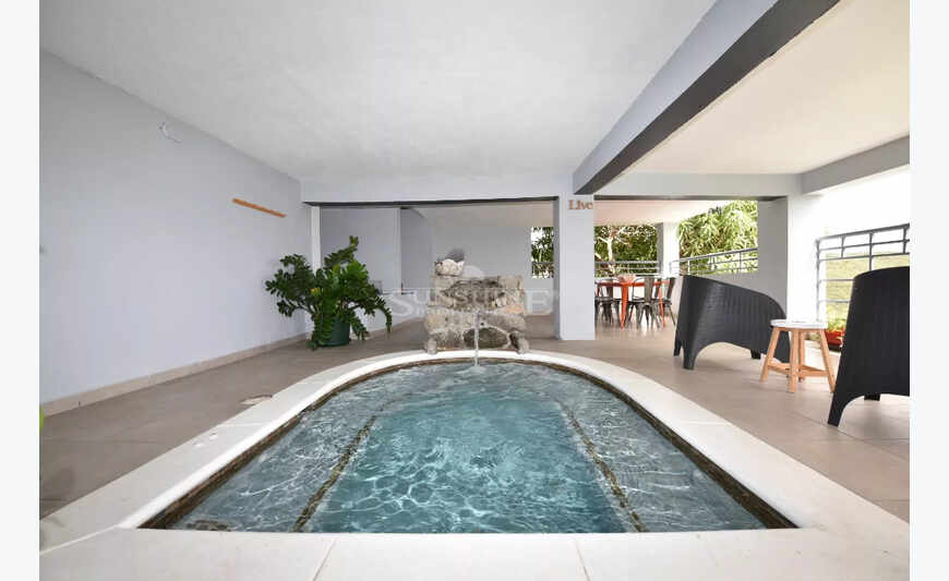 Charming apartment in Mount William Hill