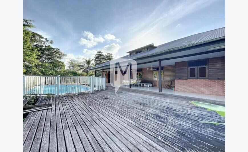 Matoury maison T6 de 221 m² avec...