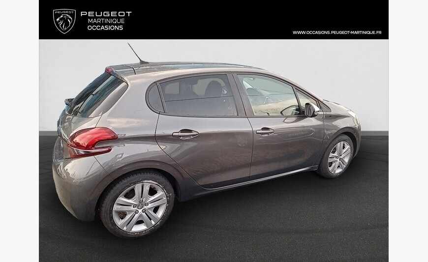PEUGEOT 208 1,2L PURETECH 82 SIGNATURE 5 PORTES