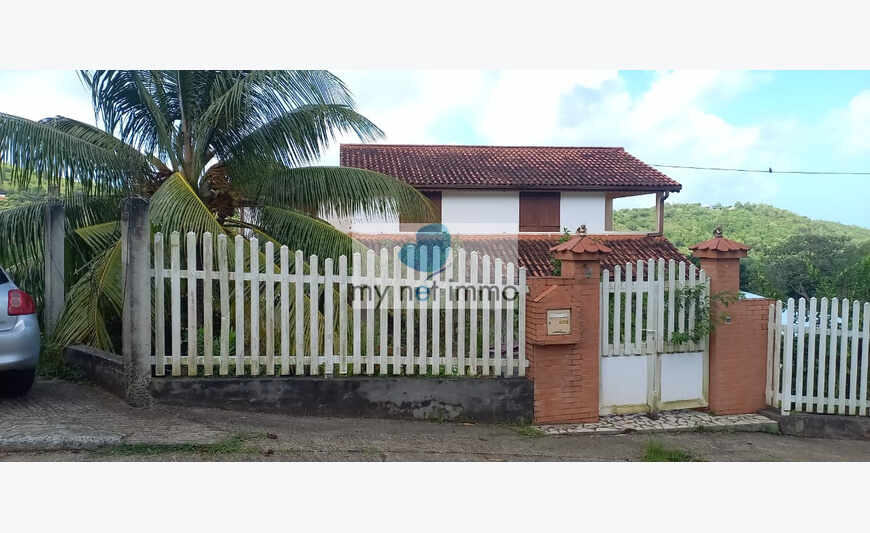 Villa sur 7500 m² de terrain