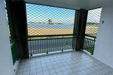 À Kourou, grand appartement type 4 avec terrasse à acheter