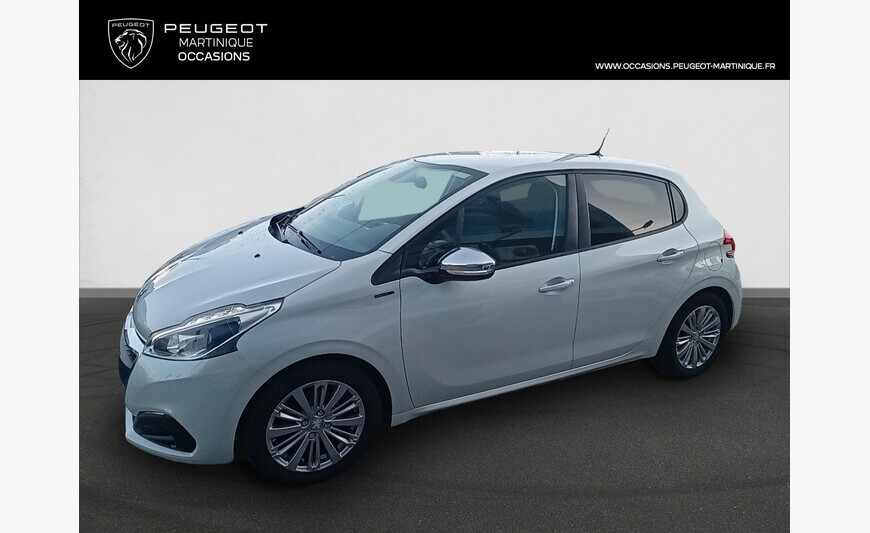 PEUGEOT 208 1,2L PURETECH 110 SIGNATURE EAT6